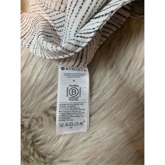 ATHLETA ARRIVAL TANK Size Medium AMARA STRIPE WHITE - Picture 7 of 9